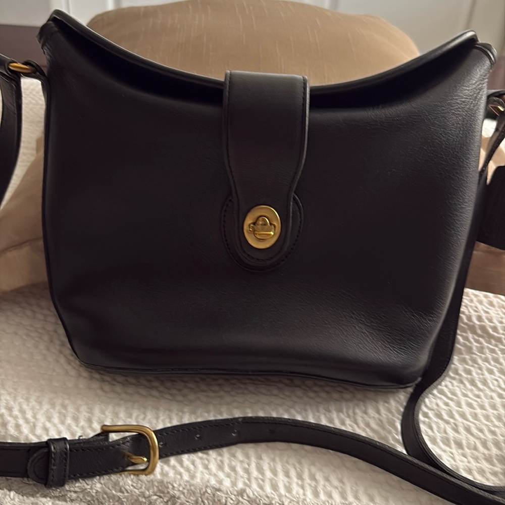 Bucket bag